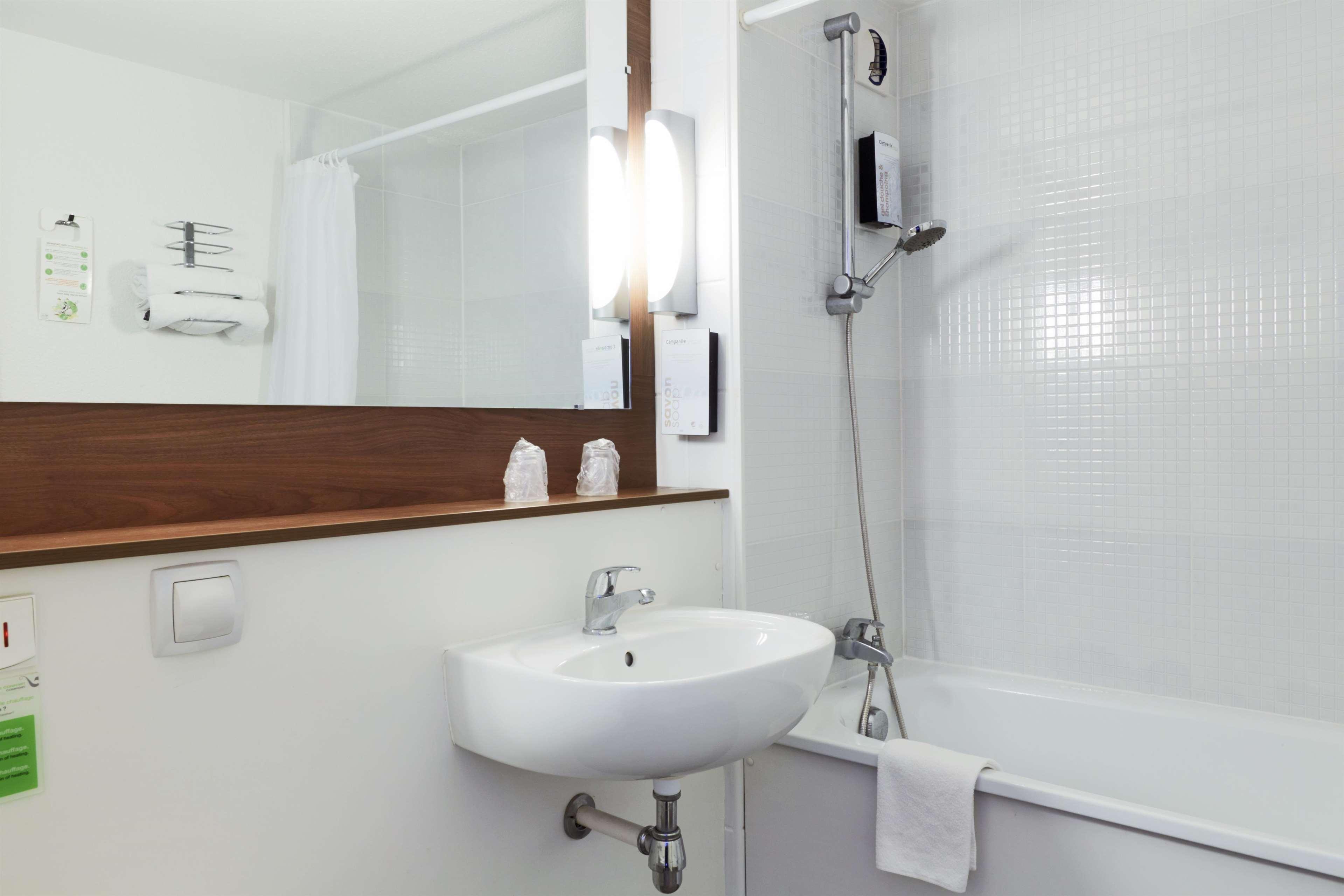 Campanile Lille - Lomme Hotel Екстериор снимка